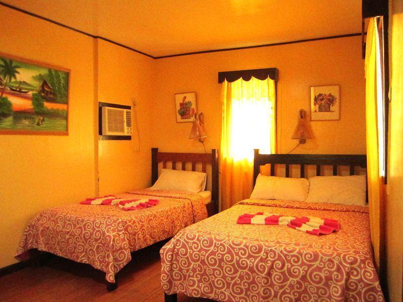 Tamaraw Beach Resort Puerto Galera Eksteriør billede